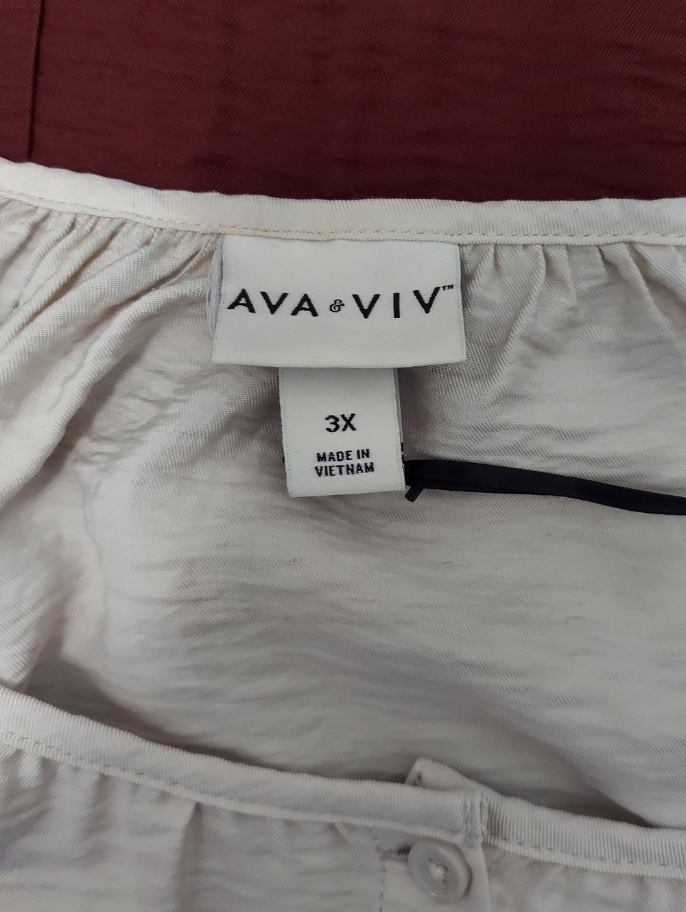 Ava & Viv Short Sleeve Button Down Top Bundle(2qty) Cream And Burgundy 3X NWOT - Picture 2 of 9